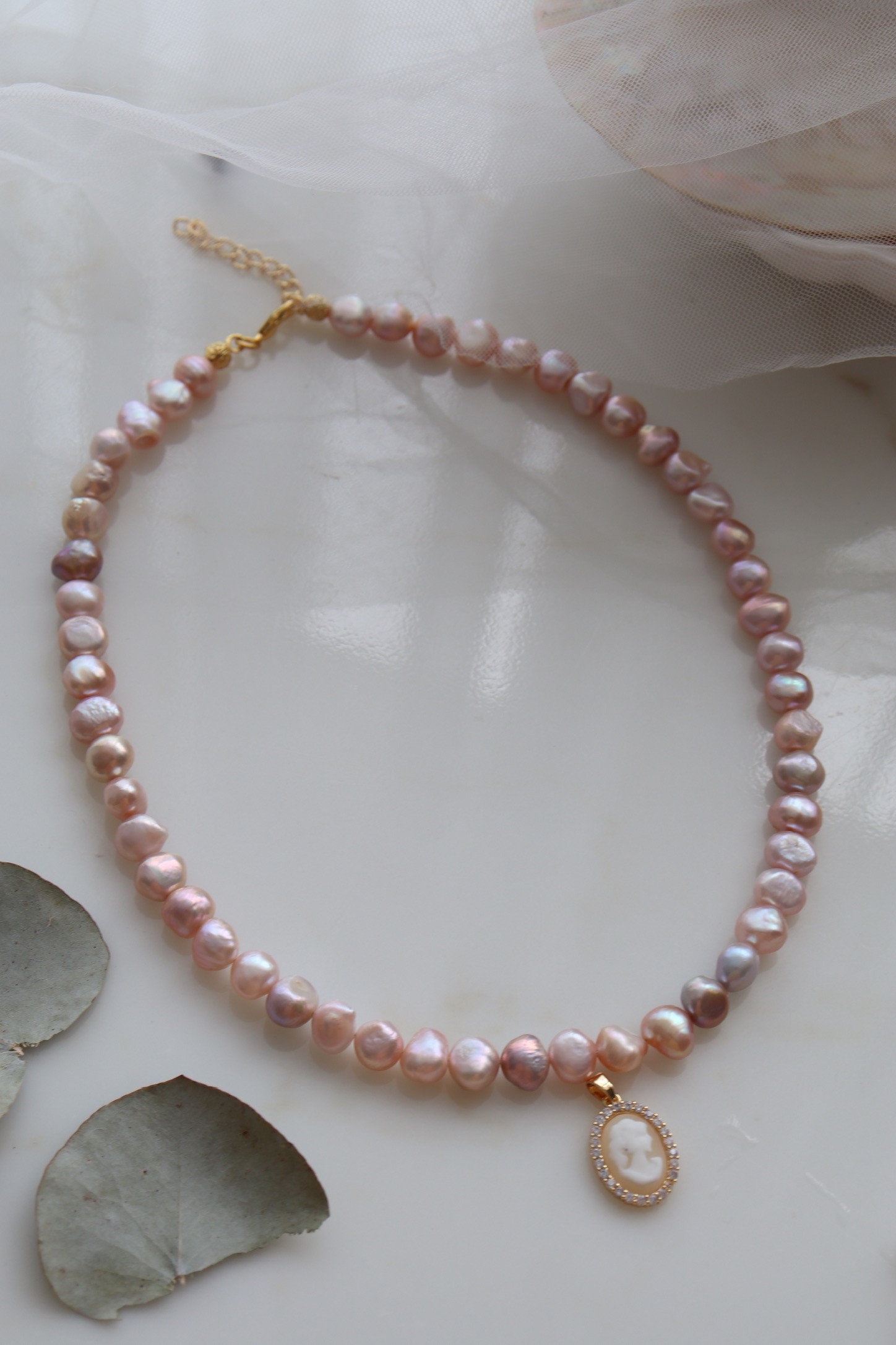 POWDER MADAME EMILIA REAL PEARL NECKLACE