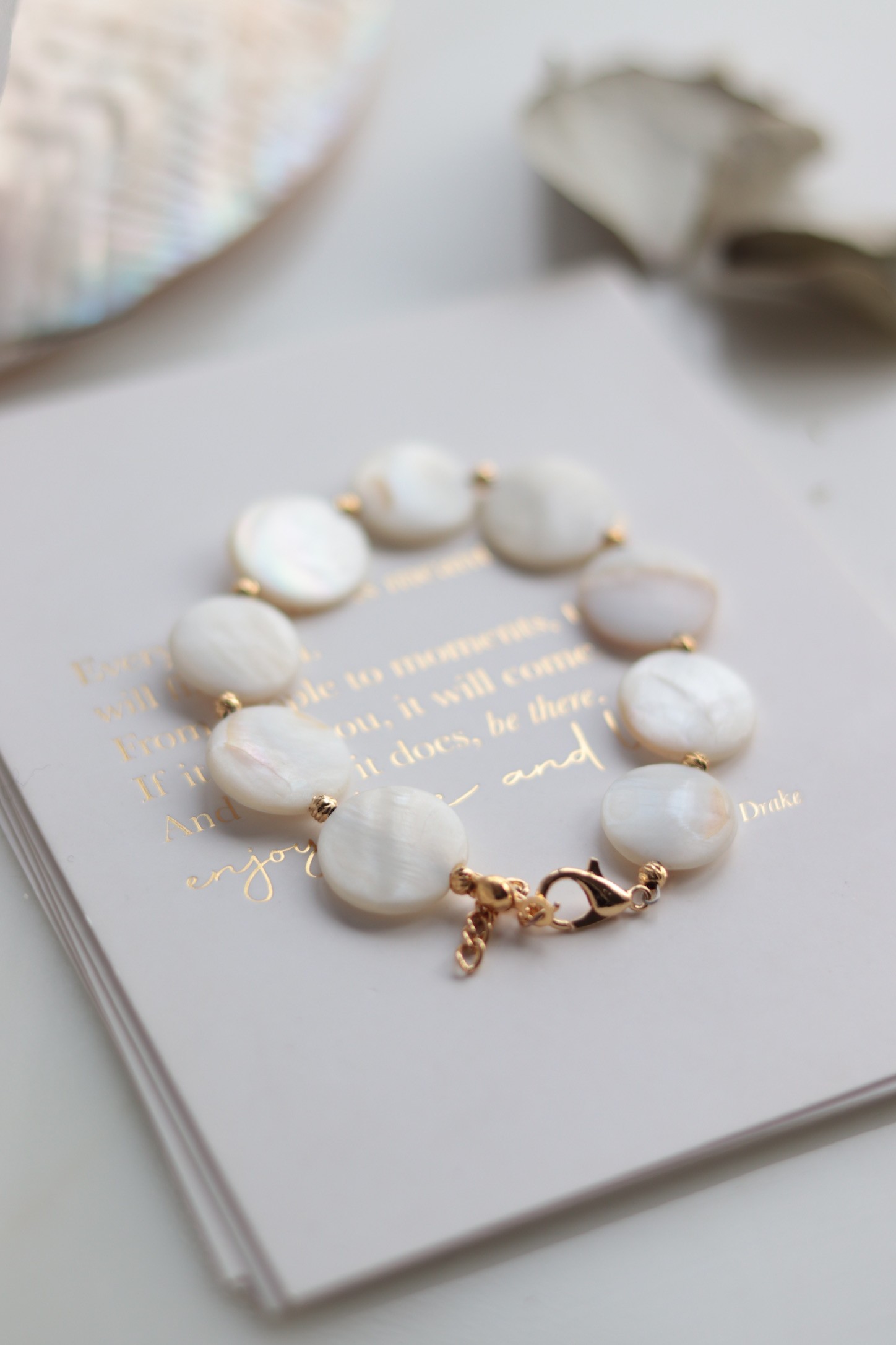 REAL PEARL OF PEARL OVAL BRACELET