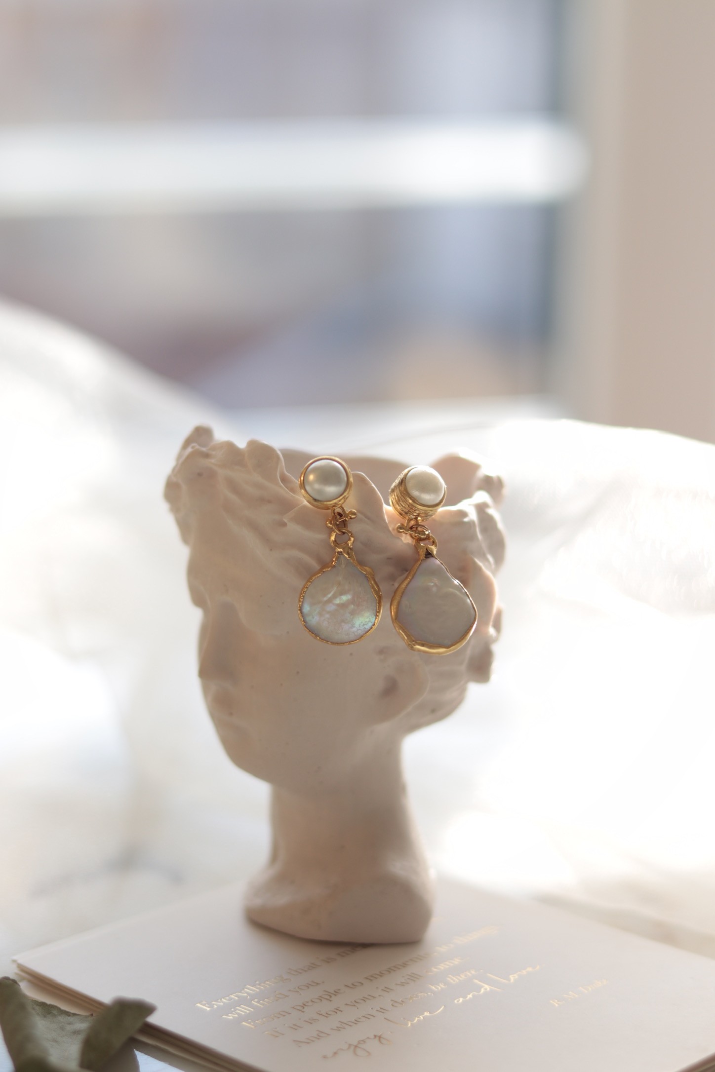 NINA REAL PEARL EARRINGS