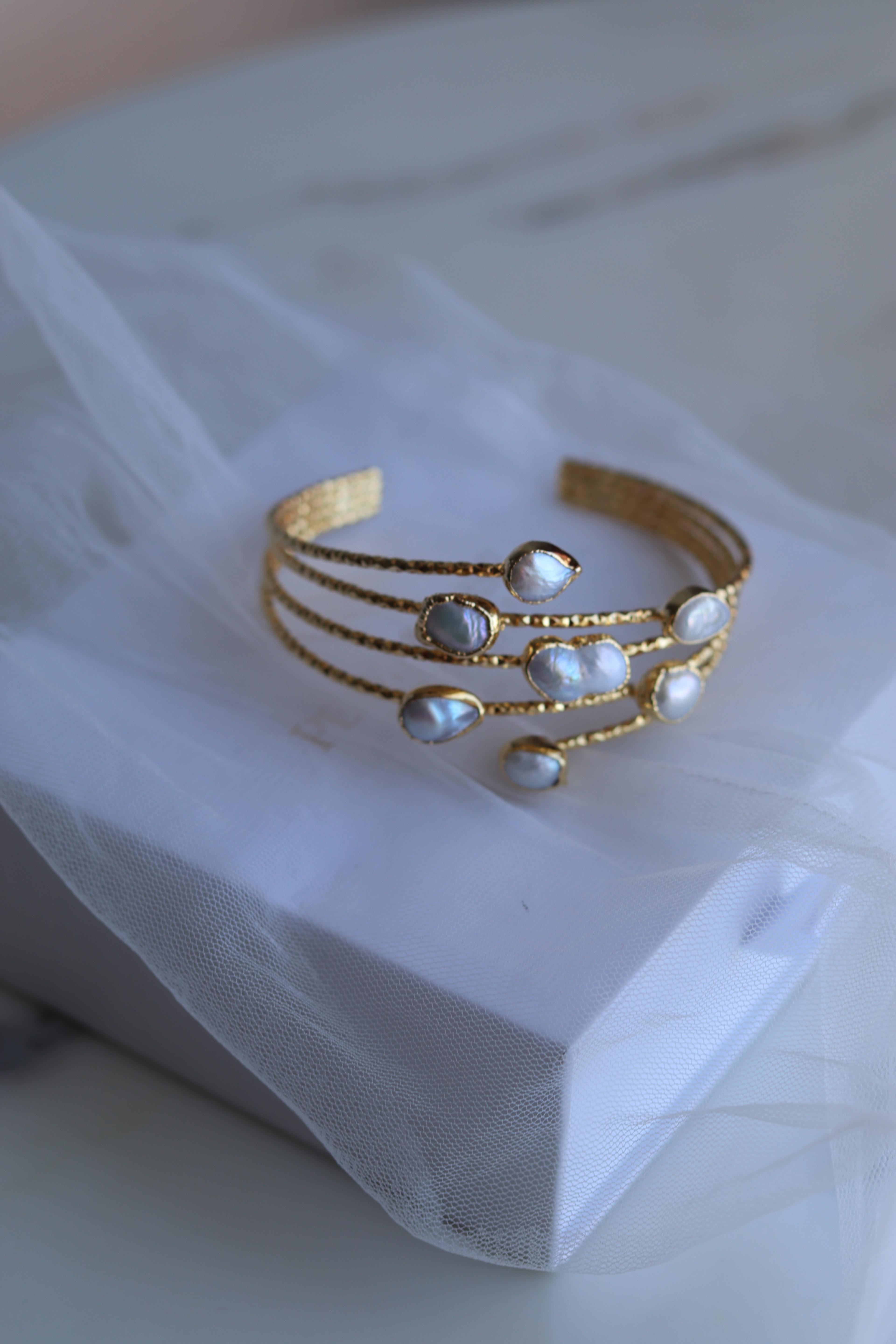FORGET ME NOT PEARL BRACELET