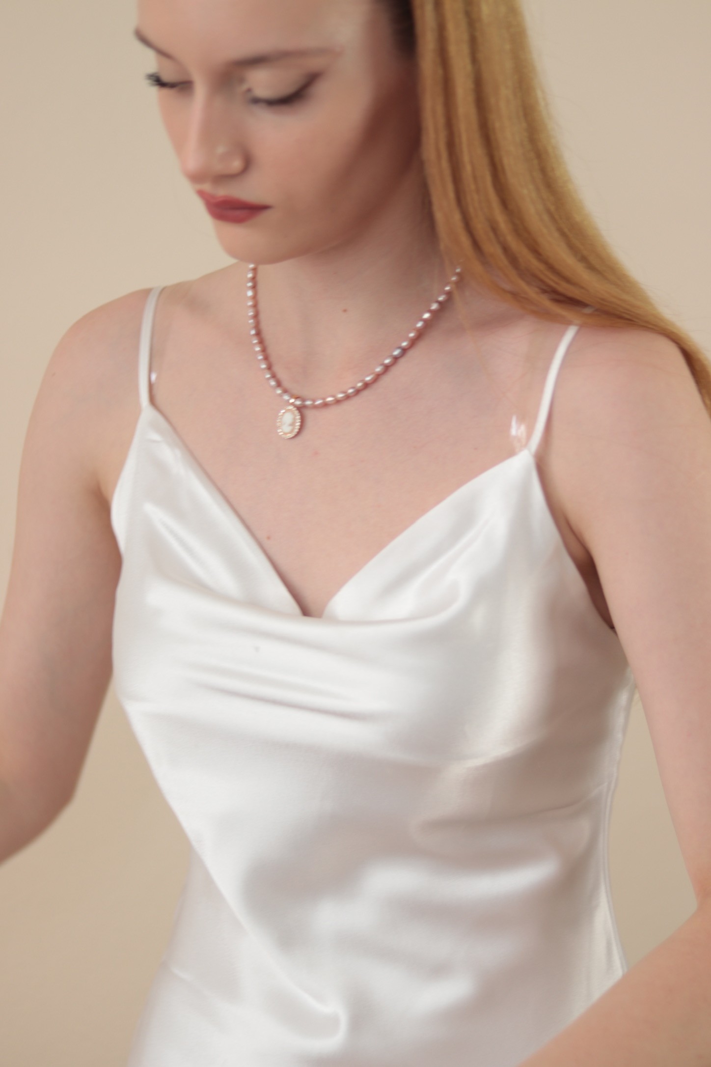 POWDER NAIVE MADAME REAL PEARL NECKLACE