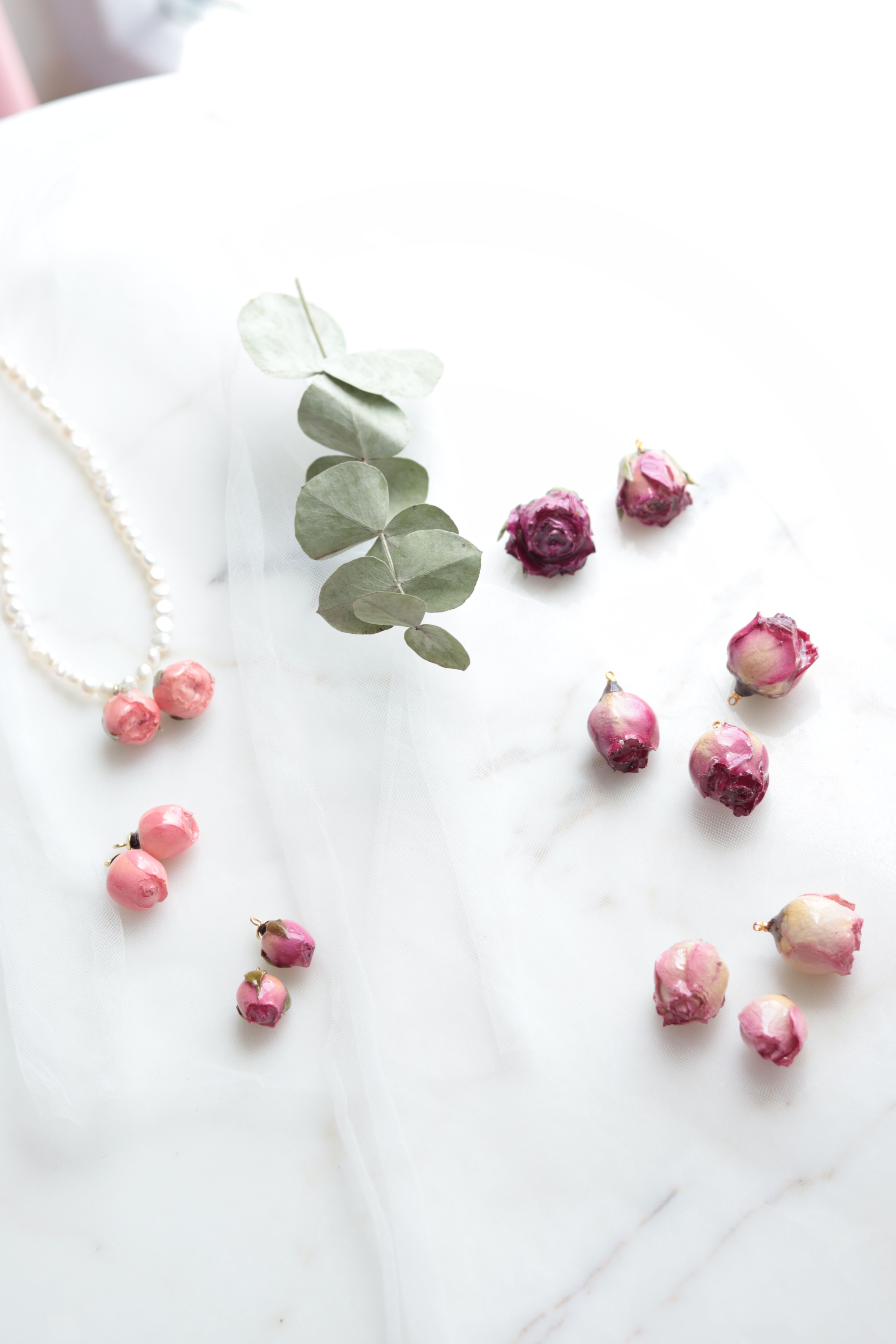 BEAUTIFUL UGLY (ROSE STEEL) NECKLACE