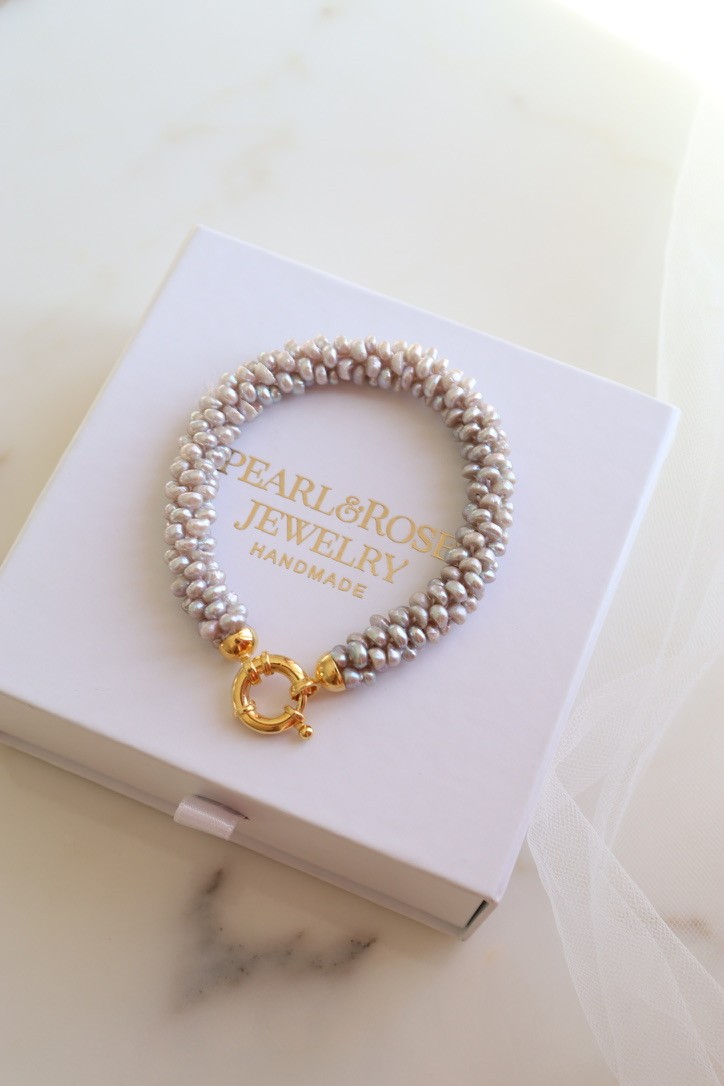 GRAY IVY REAL PEARL BRACELET