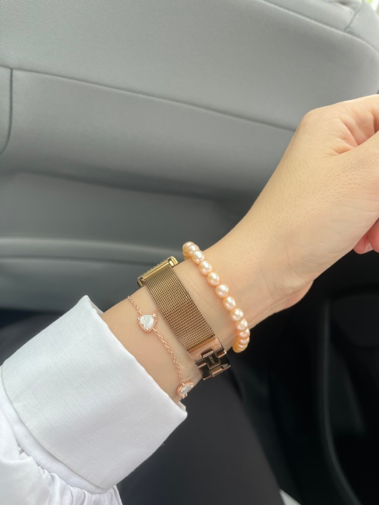 ELEGANT MOTHER OF PEARL BRACELET