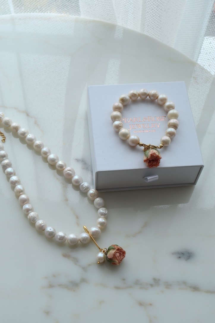 OVAL BAROQUE REAL PEARL NECKLACE