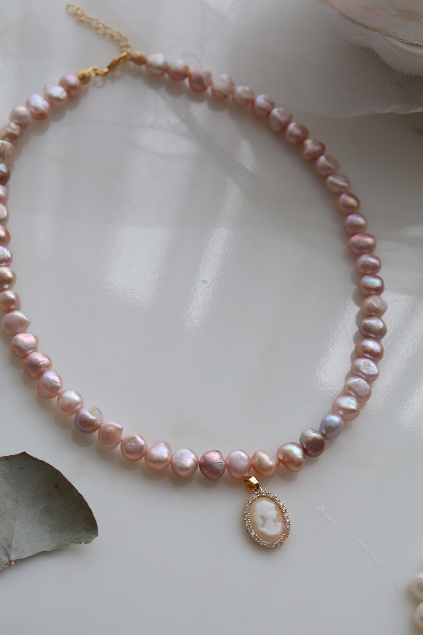 POWDER MADAME EMILIA REAL PEARL NECKLACE