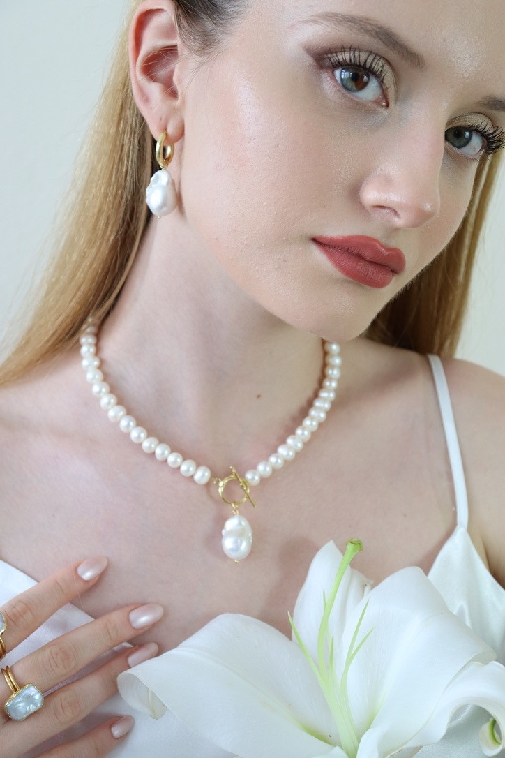 WHITE ANGELINA PREMIUM REAL PEARL NECKLACE