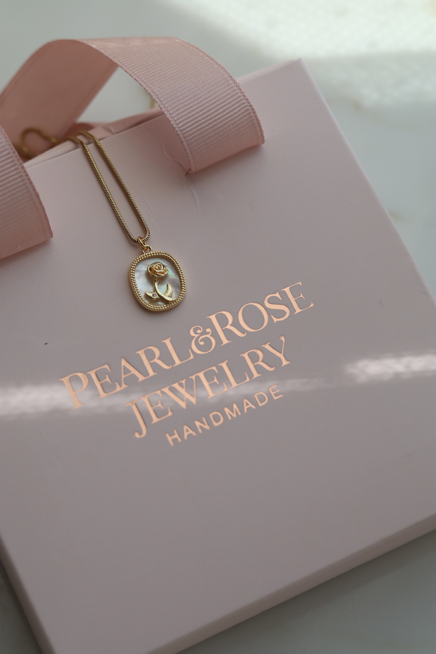 ROSE REAL PEARL NECKLACE