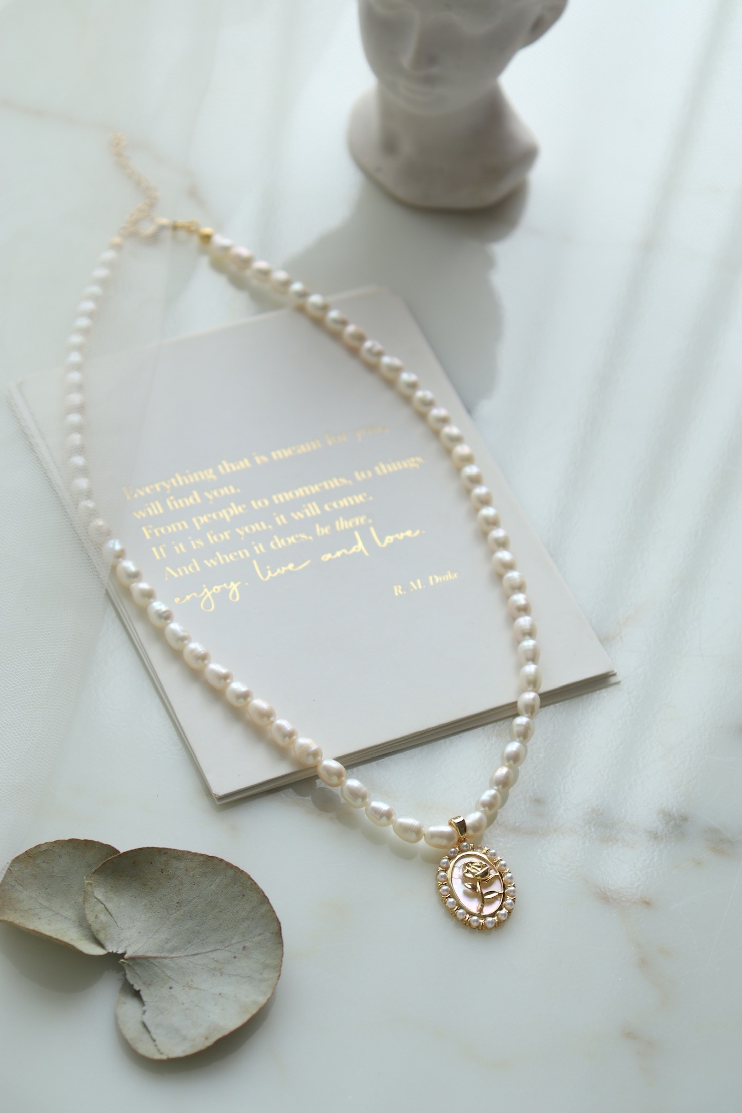 PEARL ROSE NAIF REAL PEARL NECKLACE