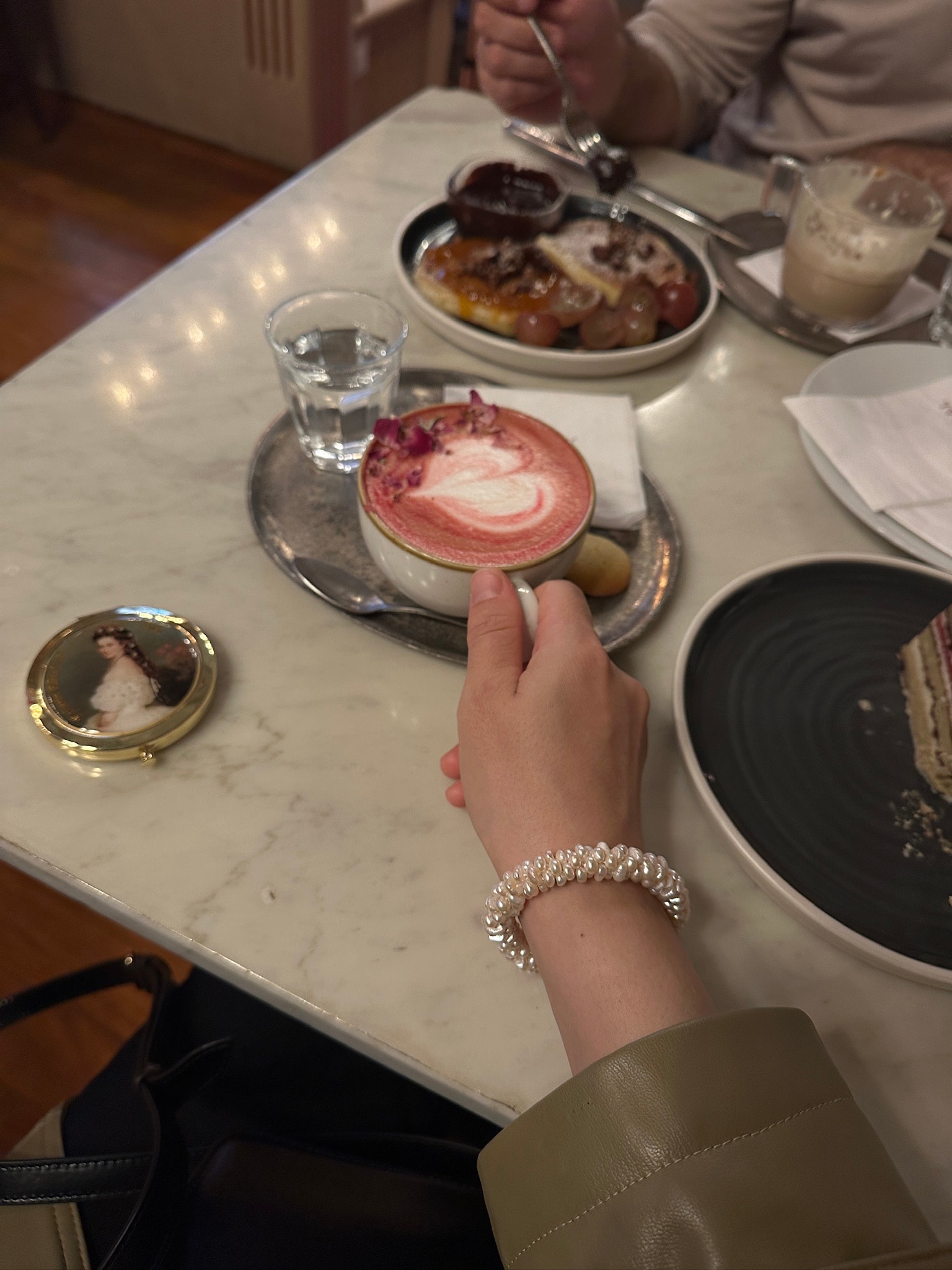 SARMAŞIK GERÇEK İNCİ BİLEKLİK - Pearl Rose uç ile
