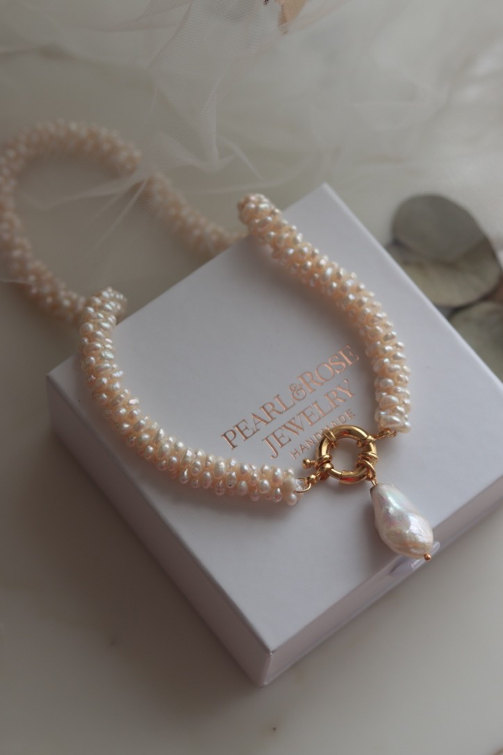 IVY REAL PEARL NECKLACE