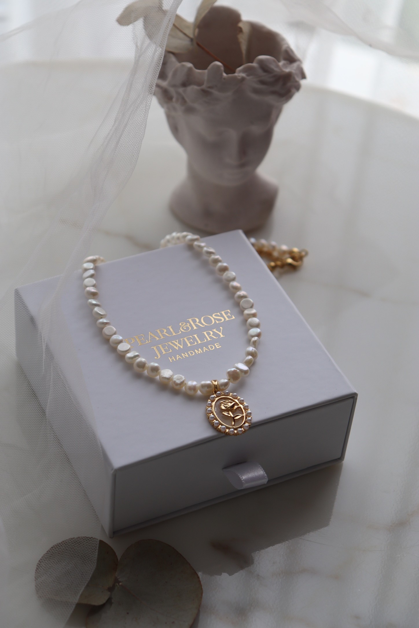 PEARL ROSE VIENNA REAL PEARL NECKLACE