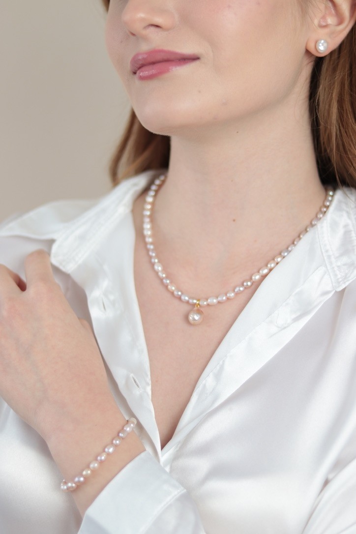 PINK NAIF BAROQUE REAL PEARL NECKLACE