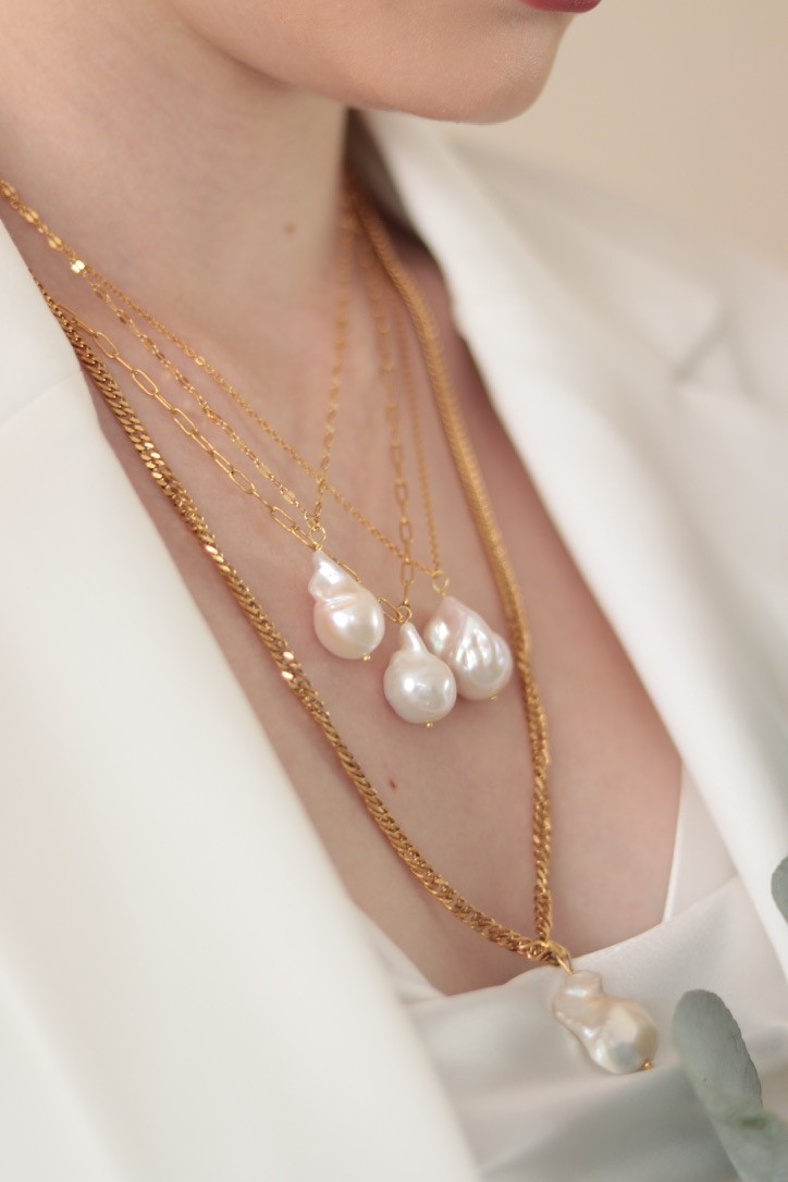 ANNA REAL PEARL NECKLACE