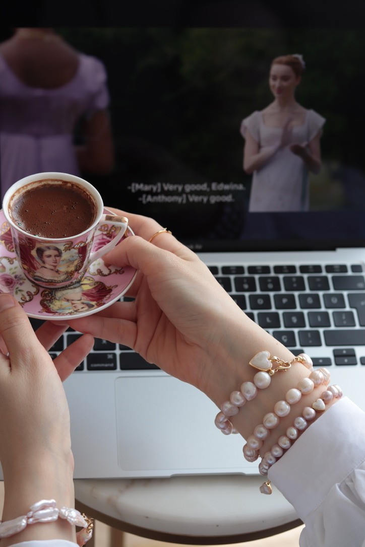 PINK VICTORIA REAL PEARL BRACELET