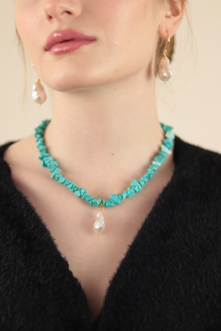 TURQUOISE AND REAL BAROQUE PEARL NECKLACE