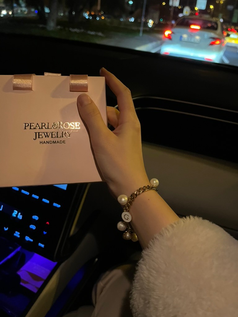 VICTORIA CHANEL REAL PEARL BRACELET