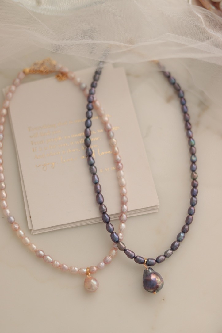 PINK NAIF BAROQUE REAL PEARL NECKLACE