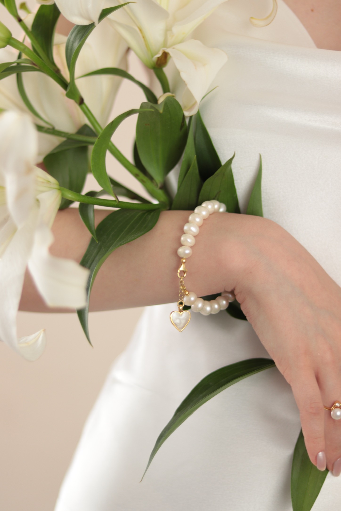 WHITE ANGELINA SILVER REAL PEARL BRACELET