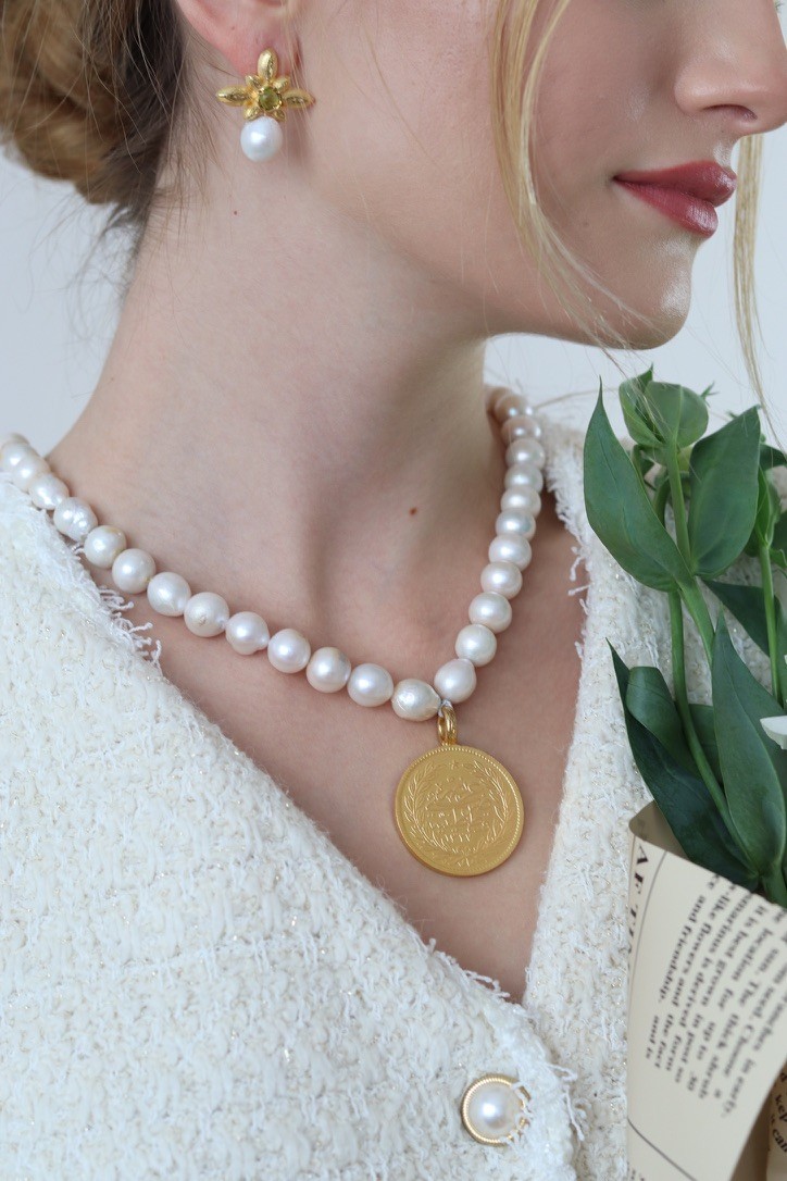 OVAL BAROQUE REAL PEARL NECKLACE