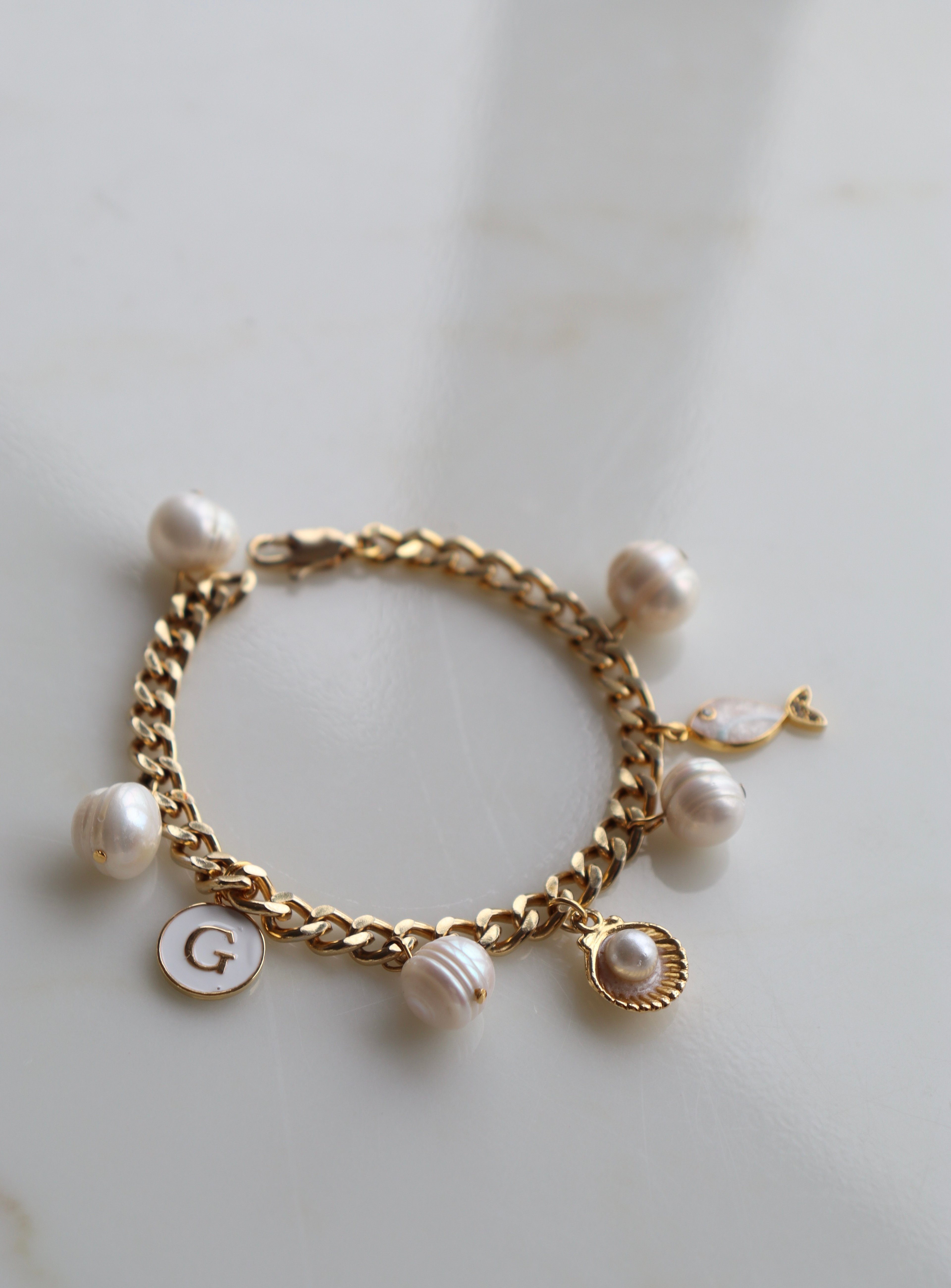 VICTORIA CHANEL REAL PEARL BRACELET