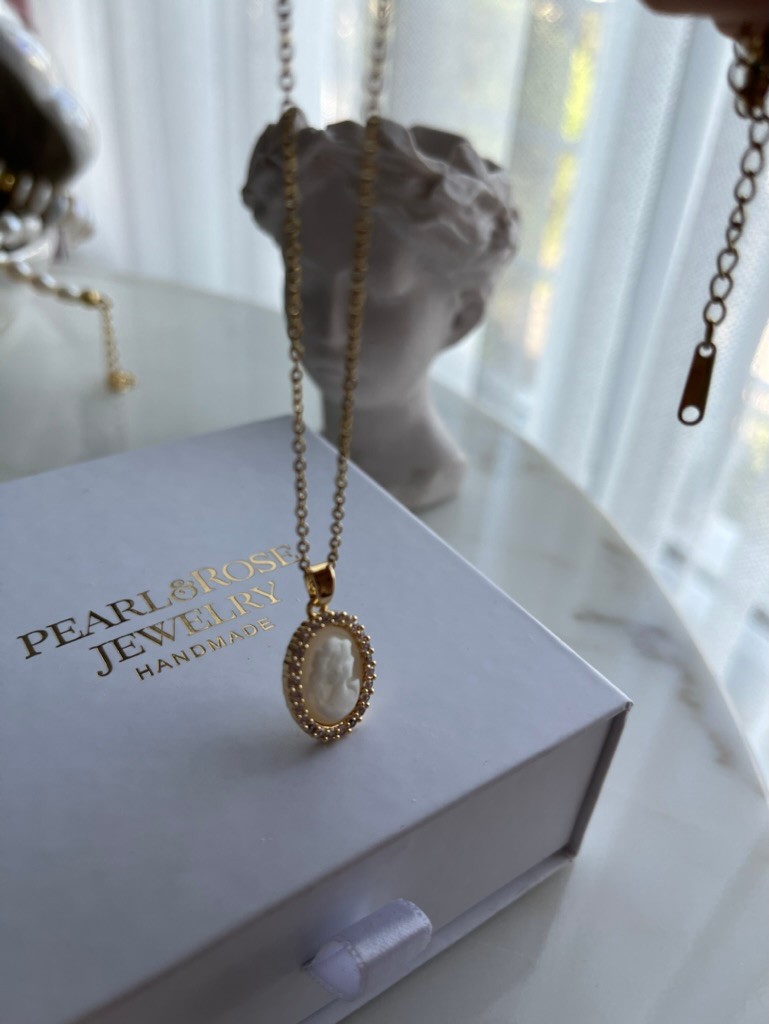 PEARL MADAME STEEL NECKLACE