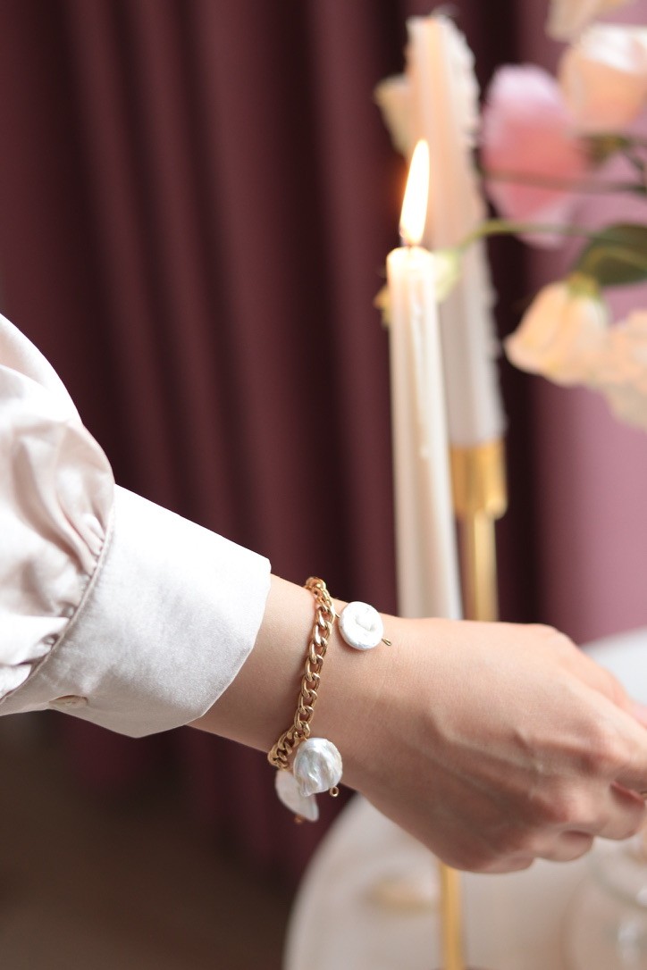 BELLA CHANEL REAL PEARL BRACELET