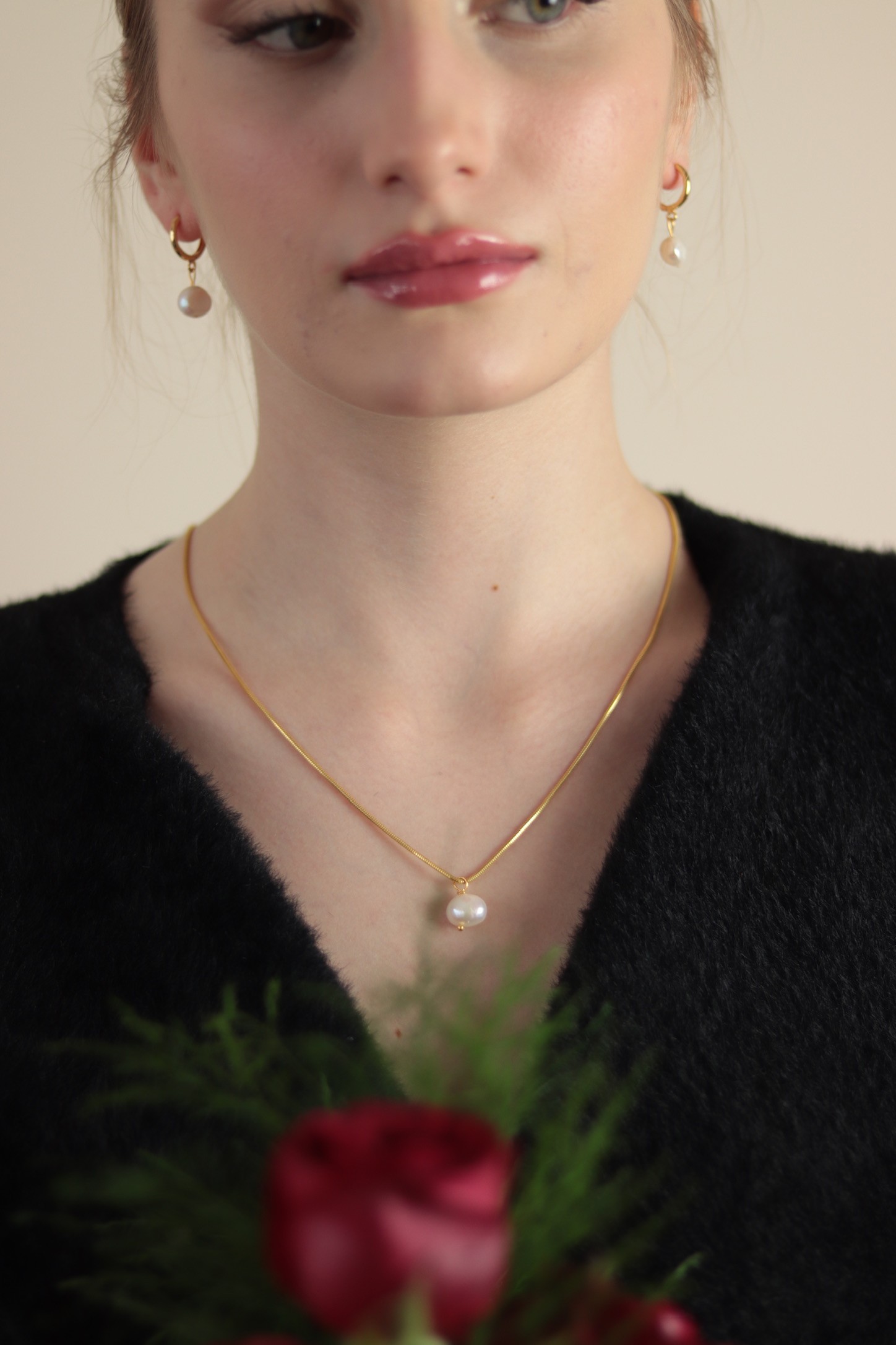 SWAN DIANA WITH REAL PEARL CHAIN SET OF 3