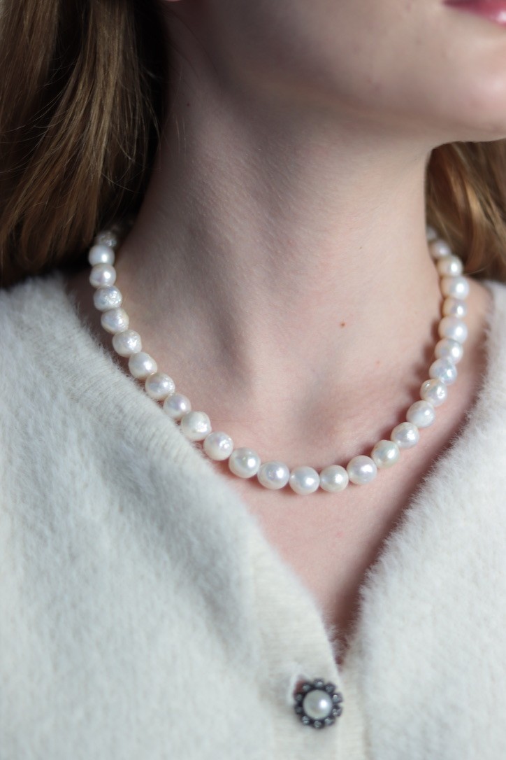 OVAL BAROQUE REAL PEARL NECKLACE