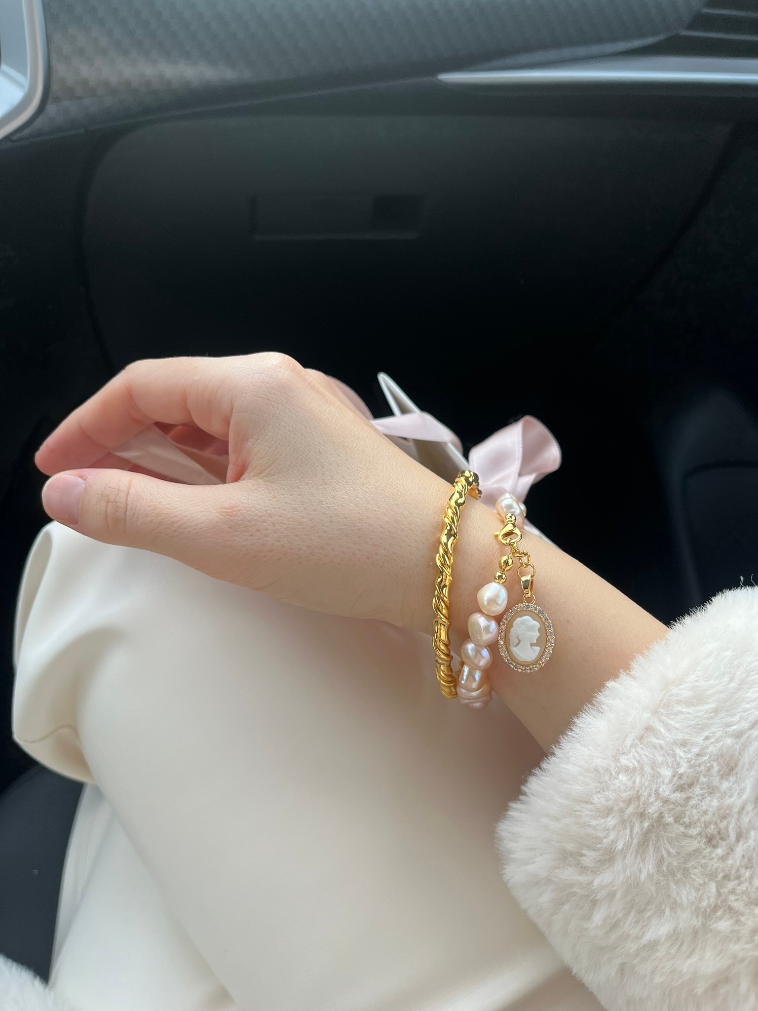 MADAME DIANA REAL PEARL BRACELET