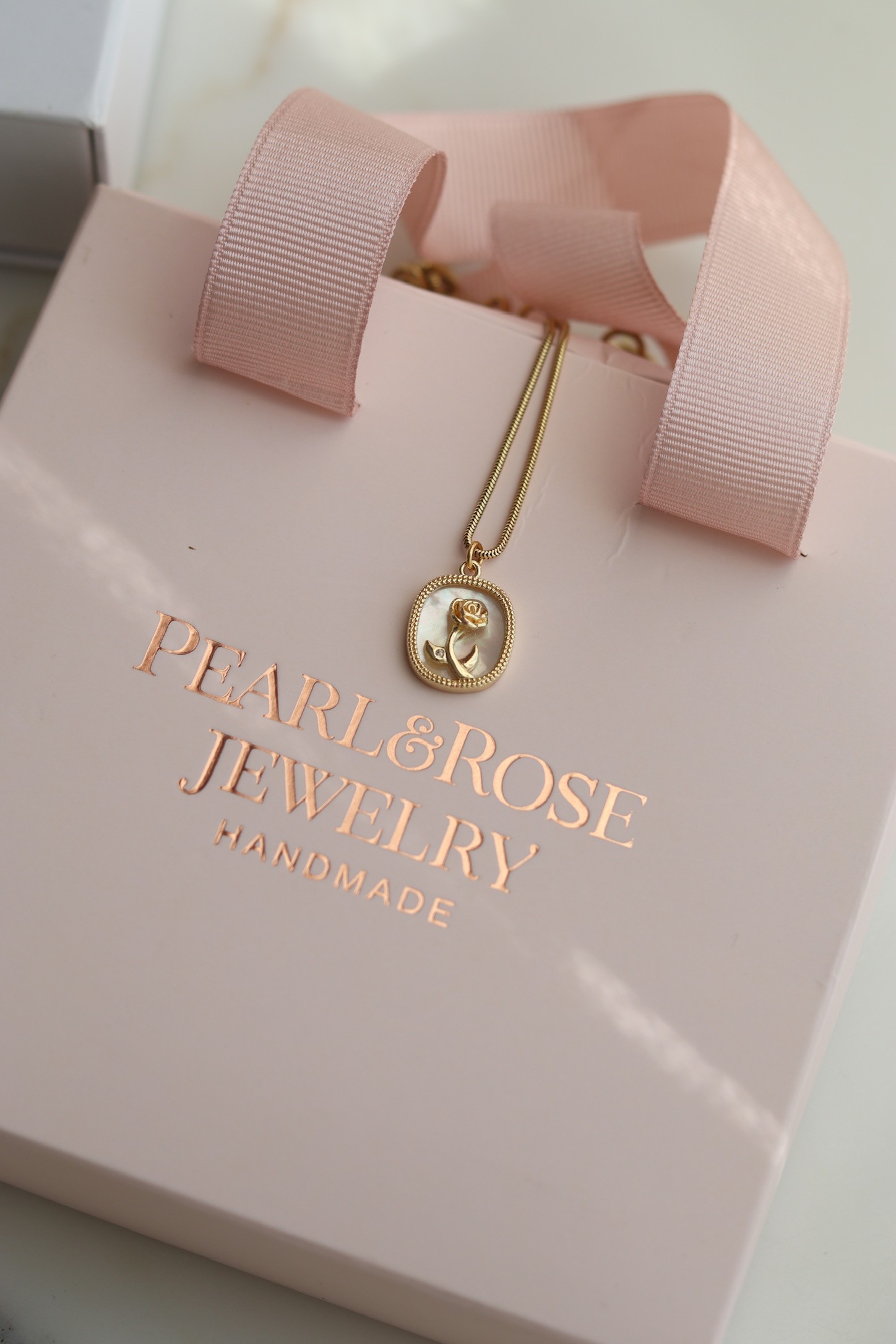 ROSE REAL PEARL NECKLACE