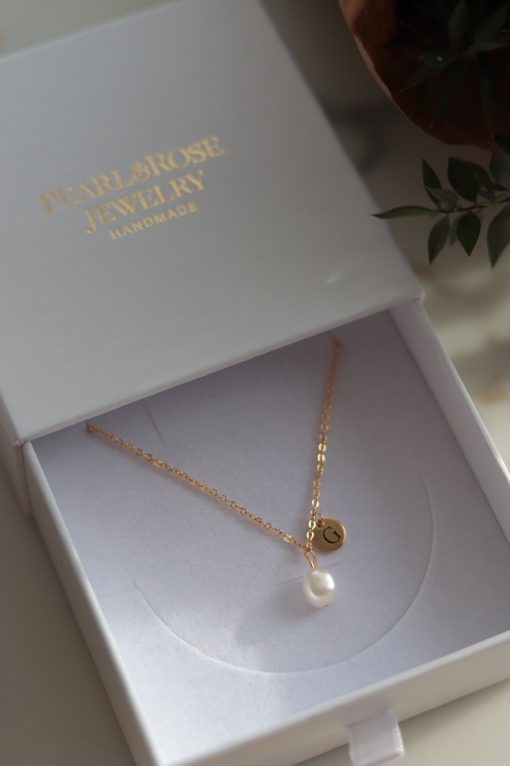 PERLA REAL PEARL NECKLACE