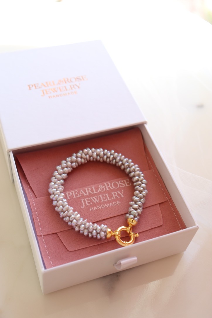 GRAY IVY REAL PEARL BRACELET