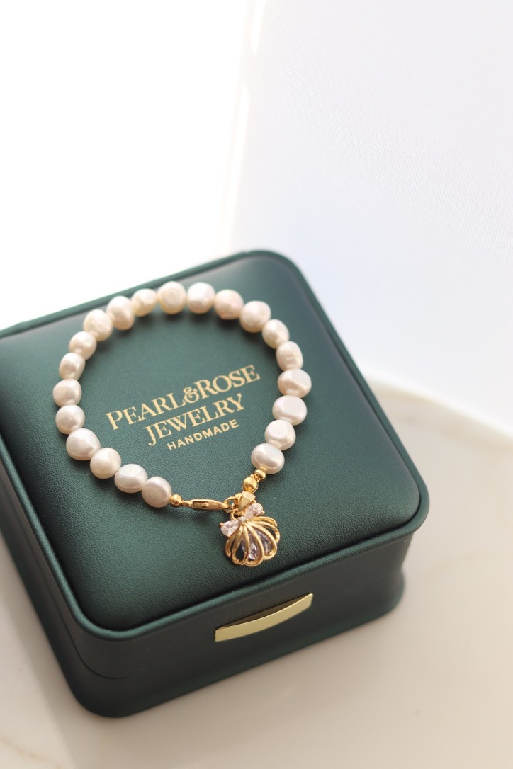 MADAME BOVARY REAL PEARL BRACELET