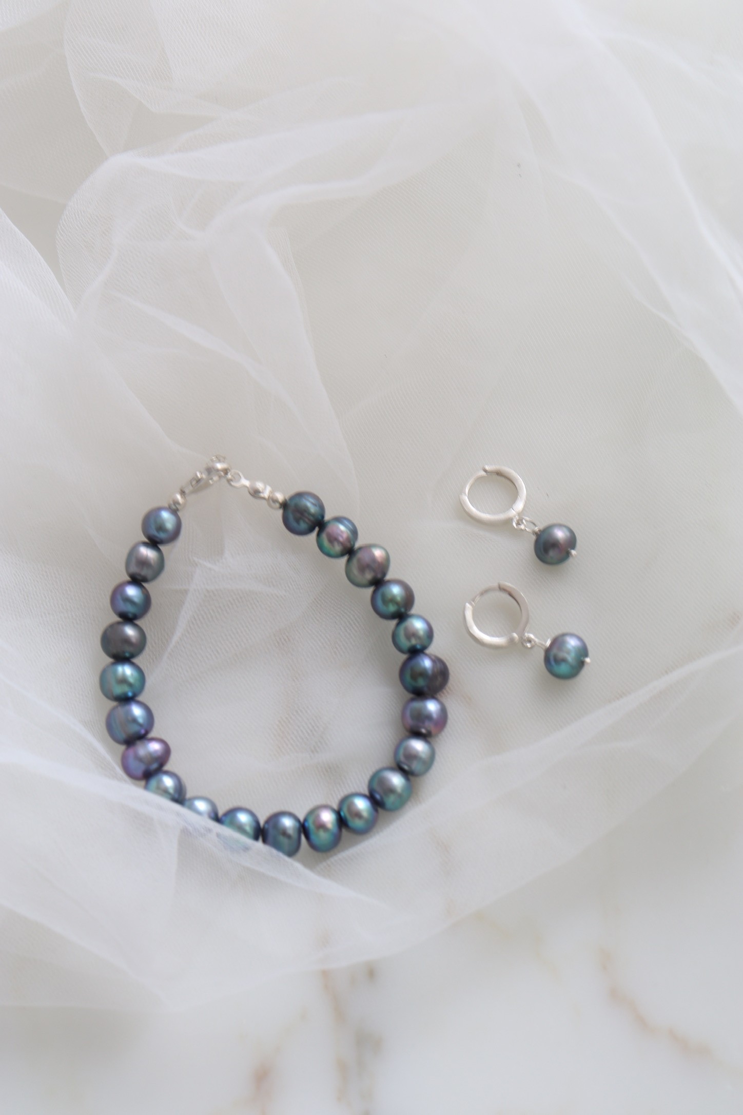 BLACK ANGELINA REAL PEARL SILVER SET OF 2