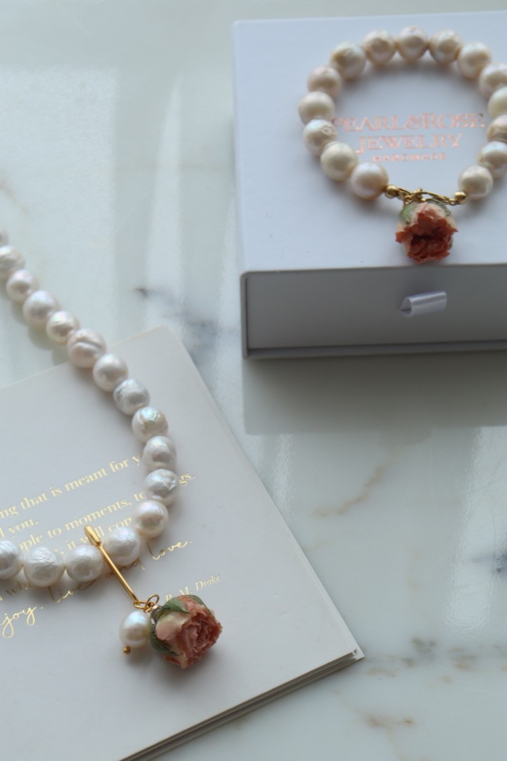 ROSE OVAL BAROQUE REAL PEARL NECKLACE