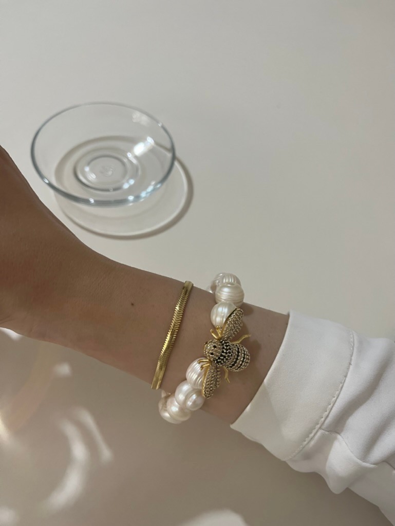 BEE REAL PEARL BRACELET