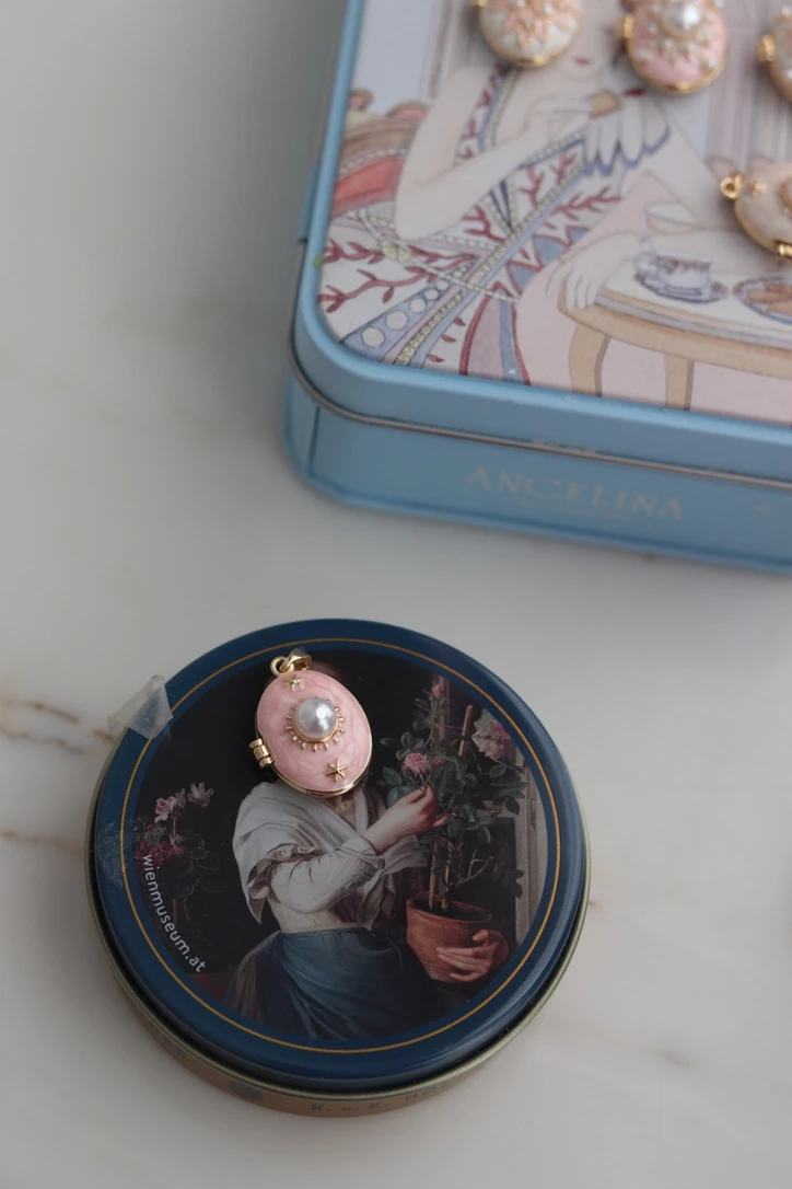 PEARL MUSEUM MADALYON KOLYE