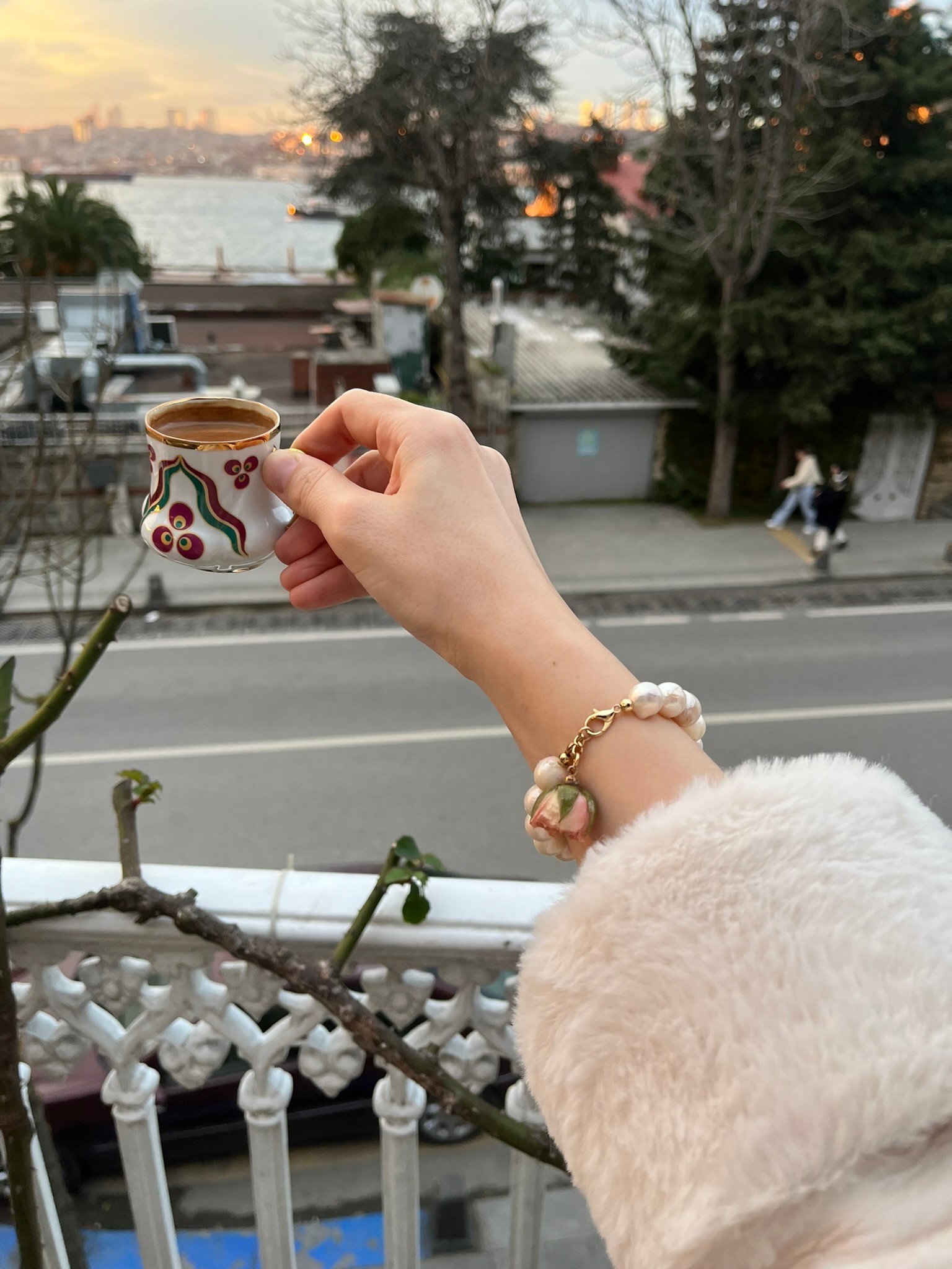 ROSE OVAL BAROQUE REAL PEARL BRACELET