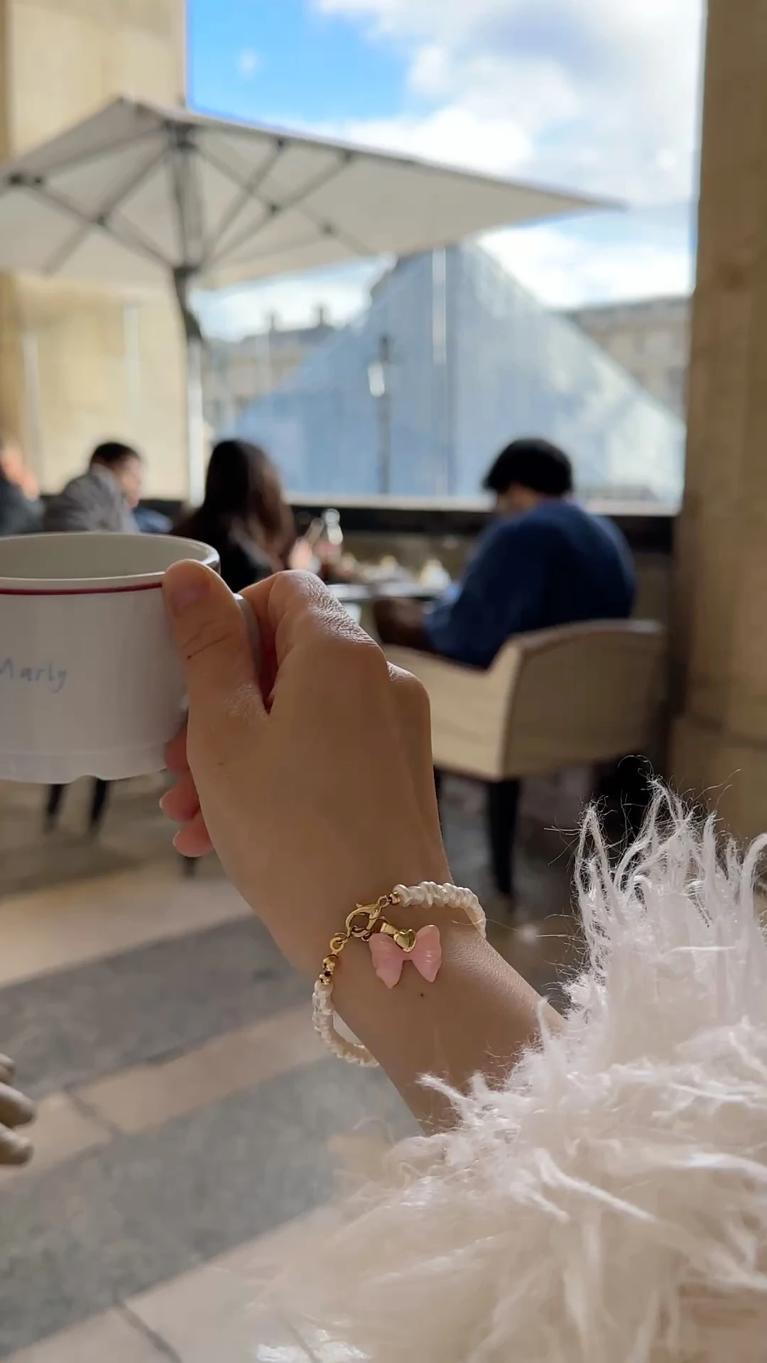 PİNK KURDELE ZARİF GERÇEK İNCİ BİLEKLİK