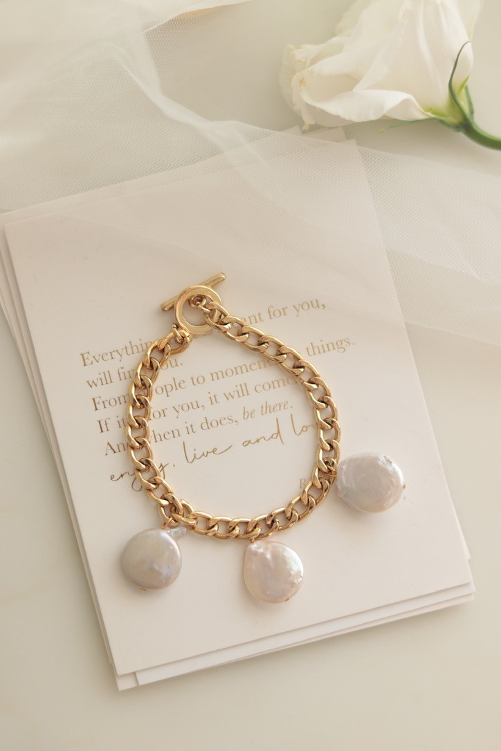 BELLA CHANEL REAL PEARL BRACELET