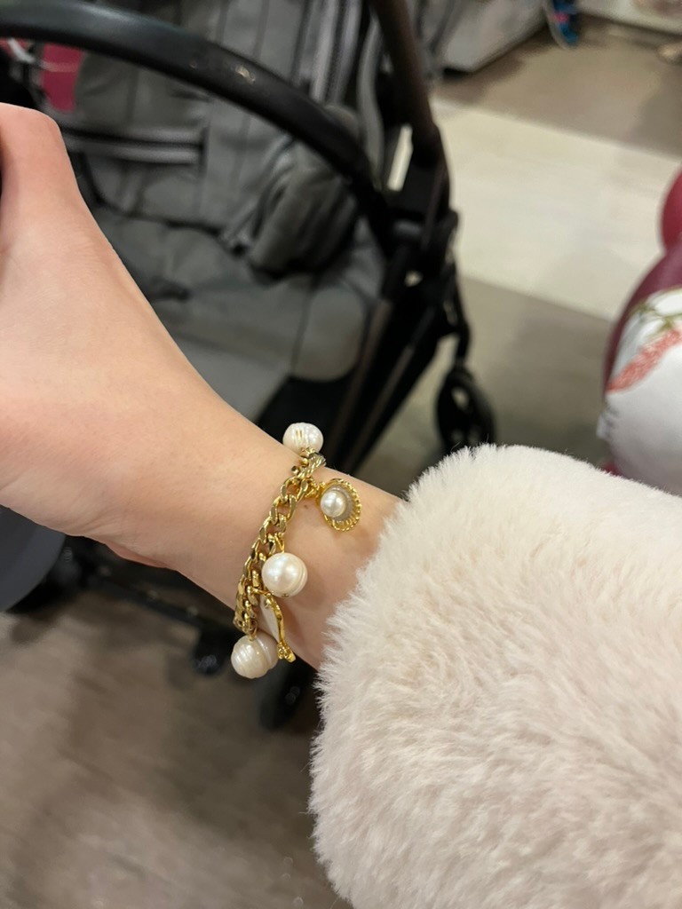 VICTORIA CHANEL REAL PEARL BRACELET