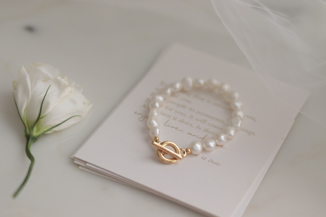 VALORIA REAL PEARL BRACELET