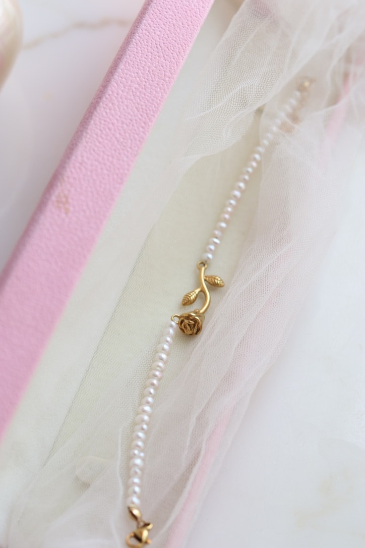GOLD ROSE GERÇEK İNCİ BİLEKLİK