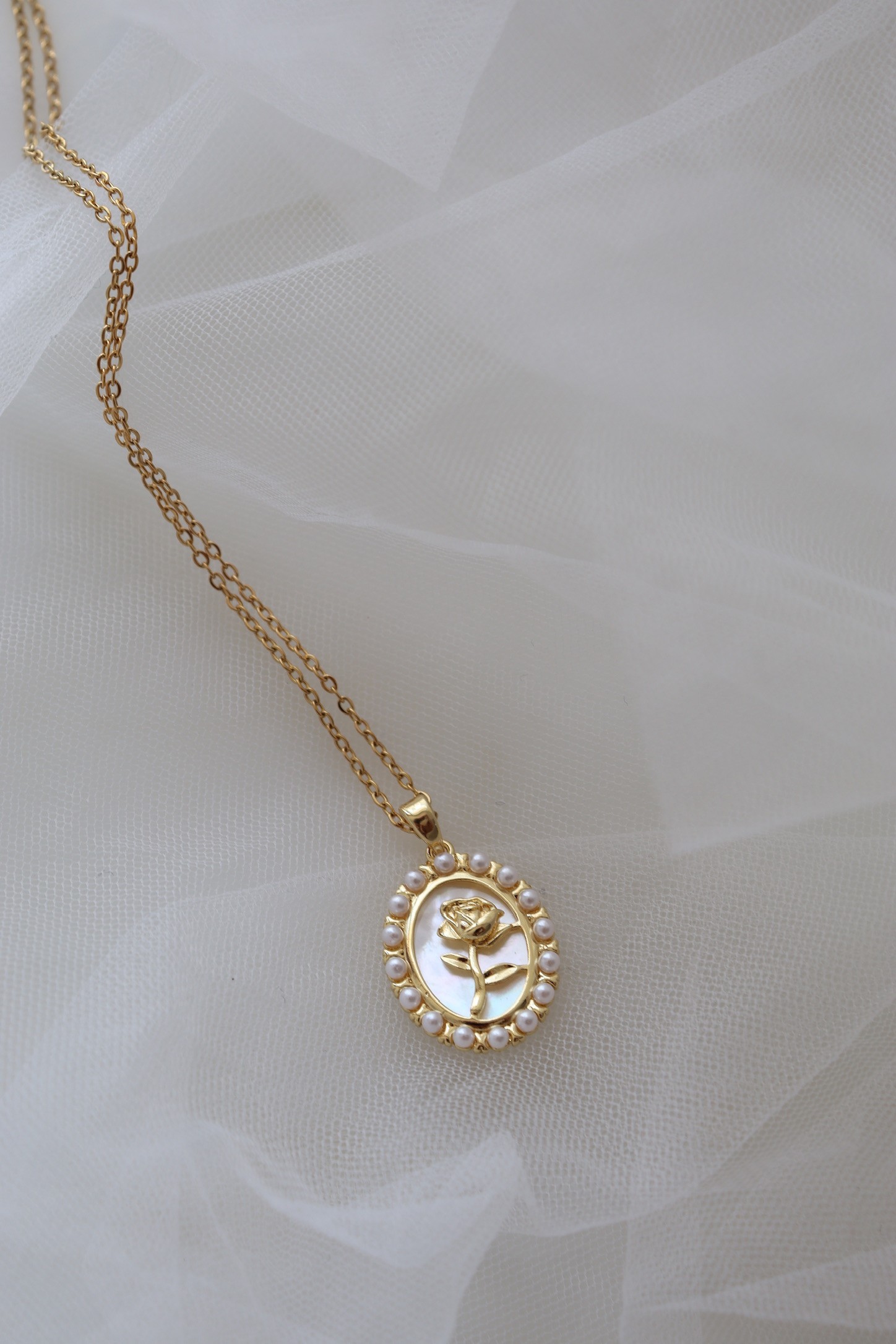 PEARL ROSE STEEL NECKLACE