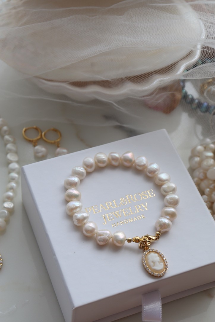 MADAME DİANA REAL PEARL BRACELET