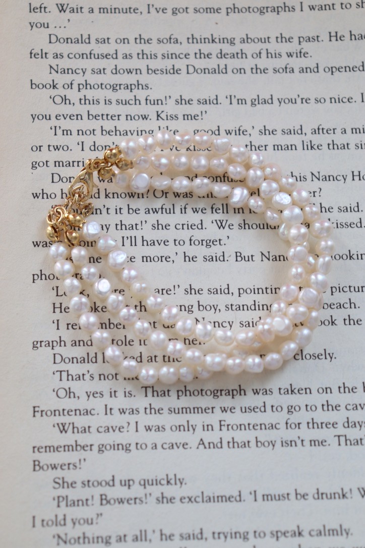 LILIBET REAL PEARL BRACELET