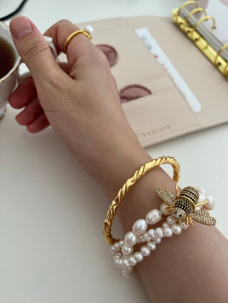 BEE ROZA REAL PEARL BRACELET