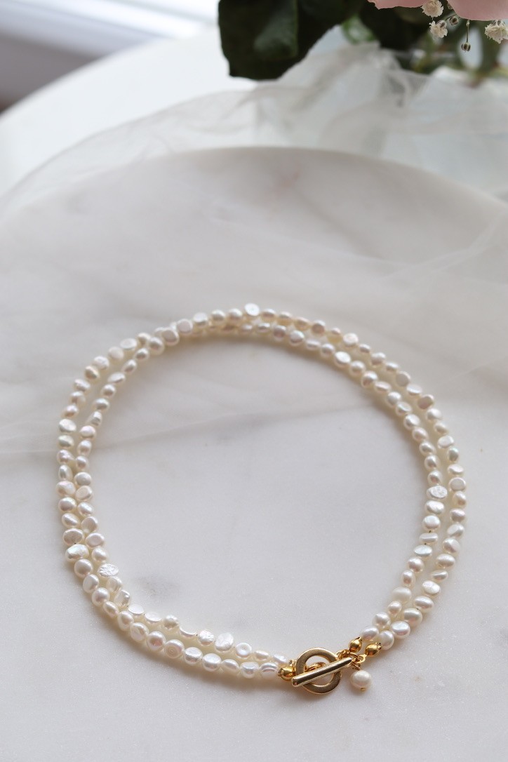 ELIZABETH REAL PEARL NECKLACE