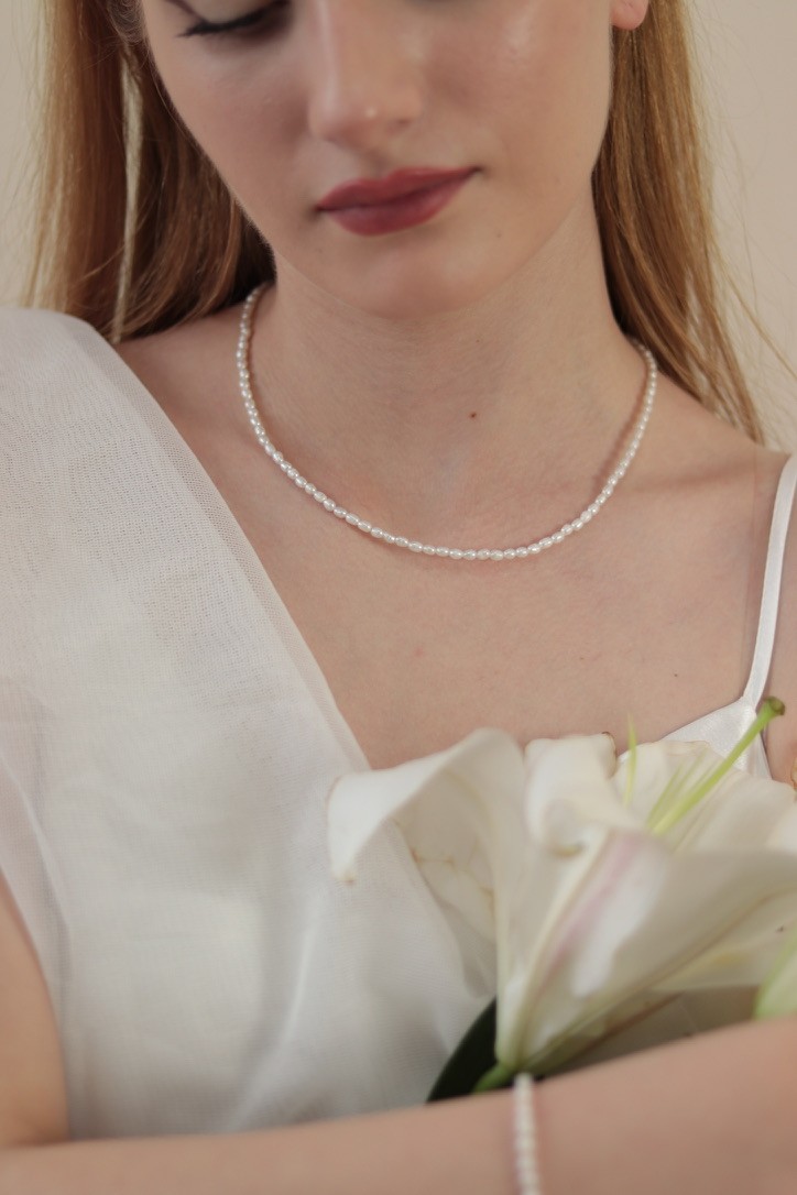 HELEN REAL PEARL NECKLACE